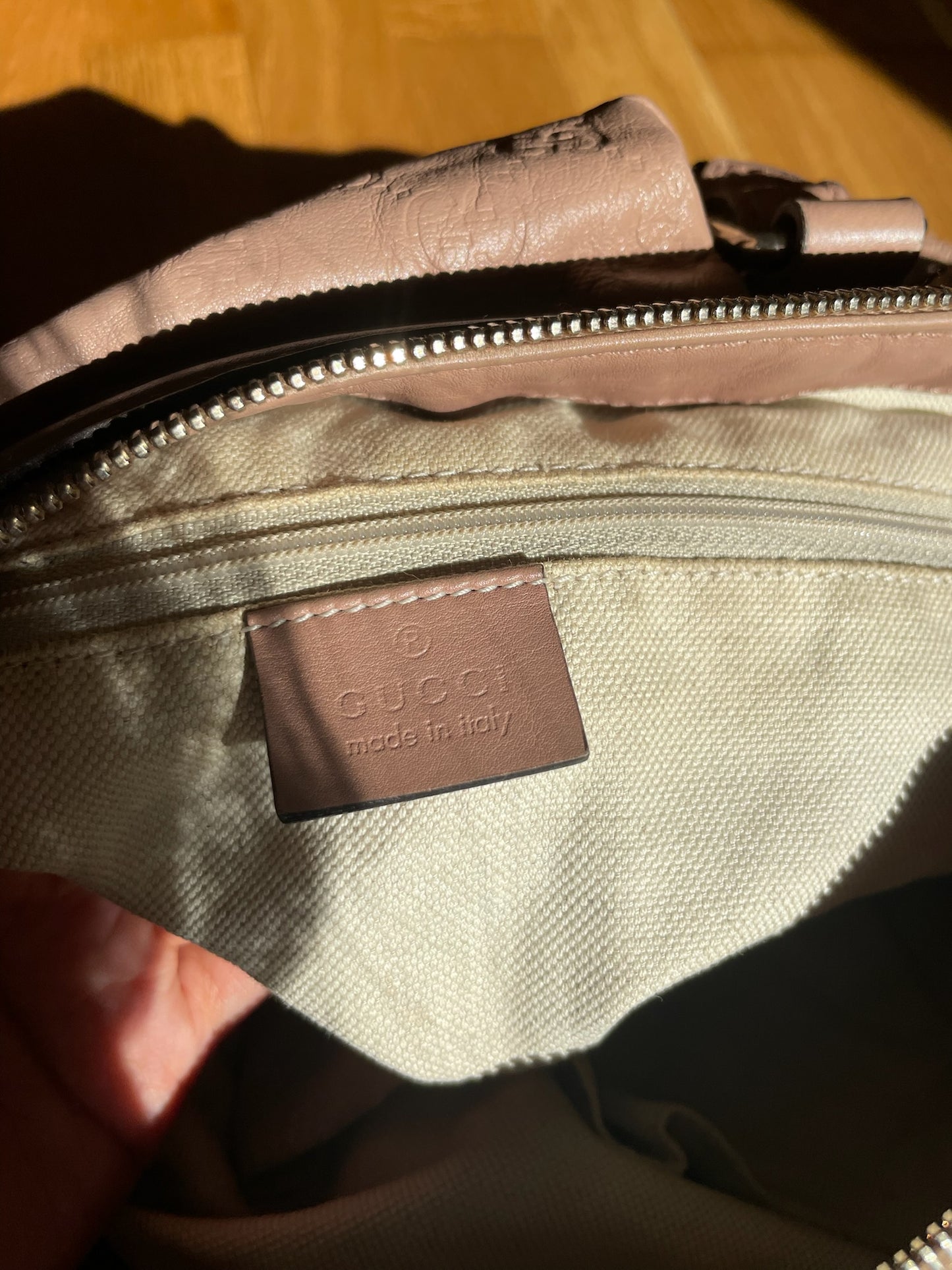 Gucci Sukey Medium Tote Bag – Guccissima Leather, Beige Rose