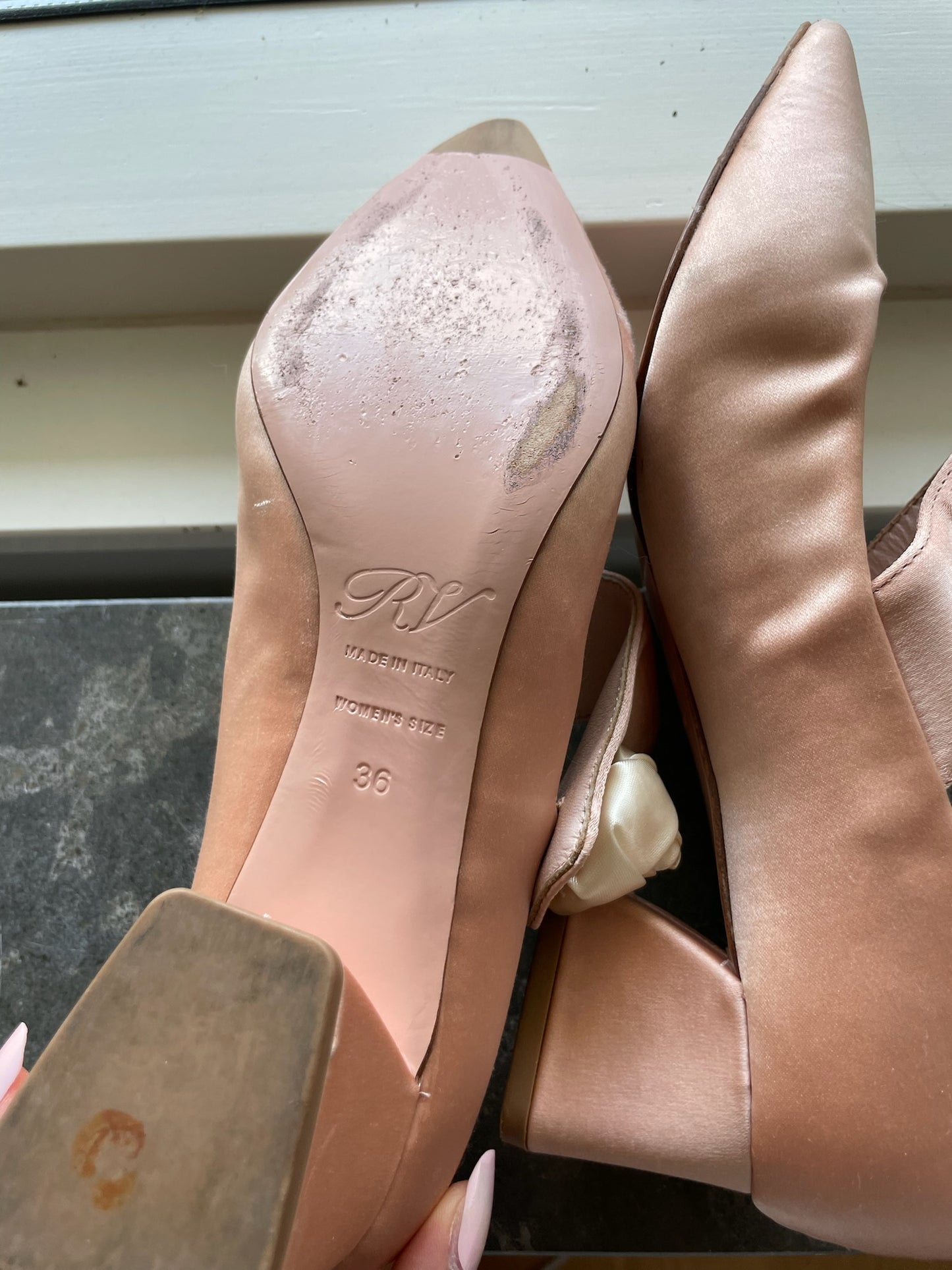 Roger Vivier Satin Pumps with Rose Detail – Blush Pink