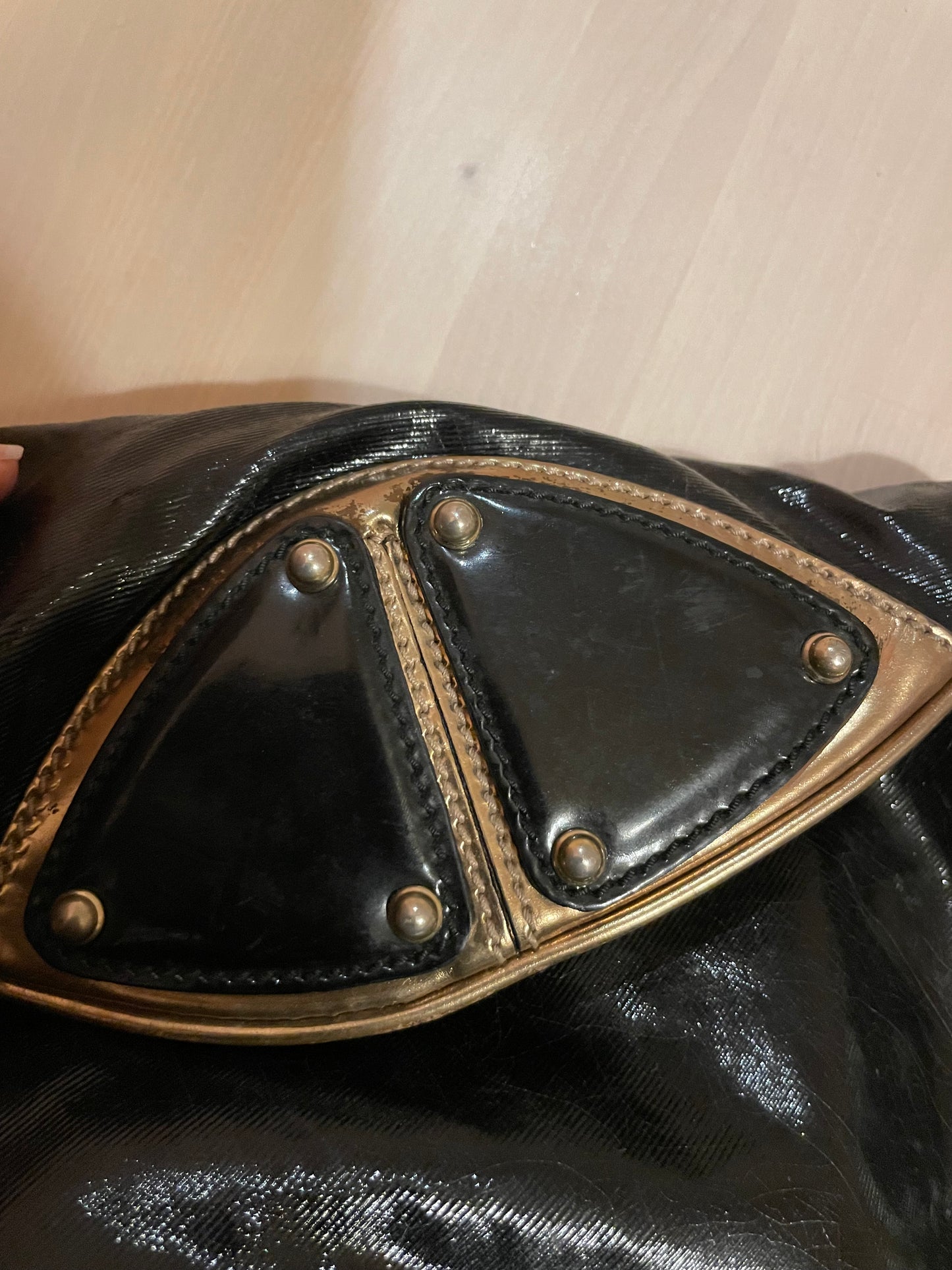 Gucci Indy Patent Ombre Leather Hobo Bag