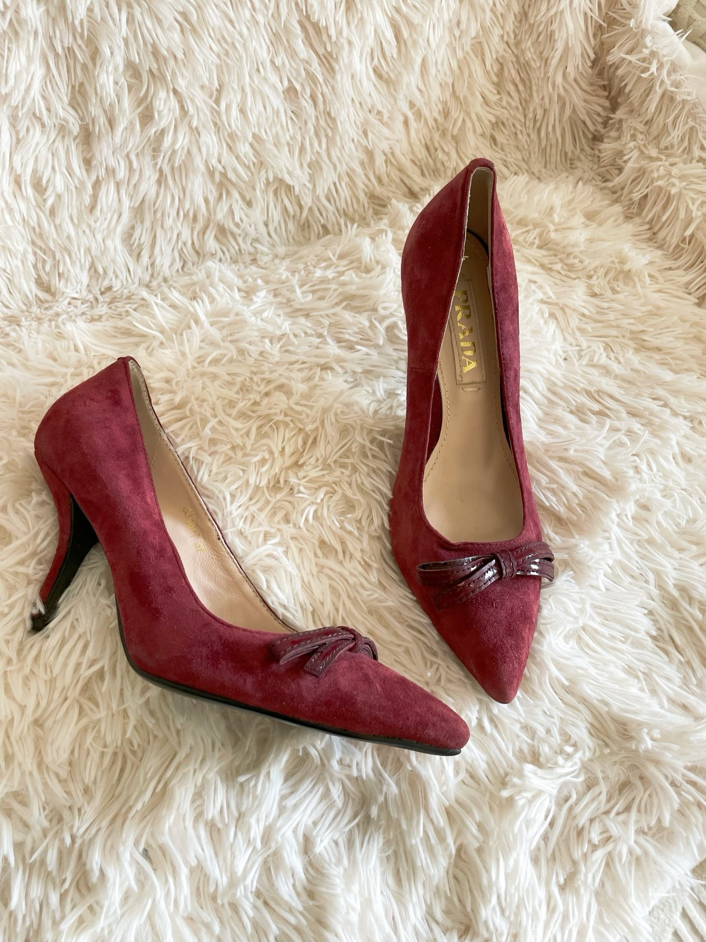 Prada Suede Bow Pumps – Burgundy