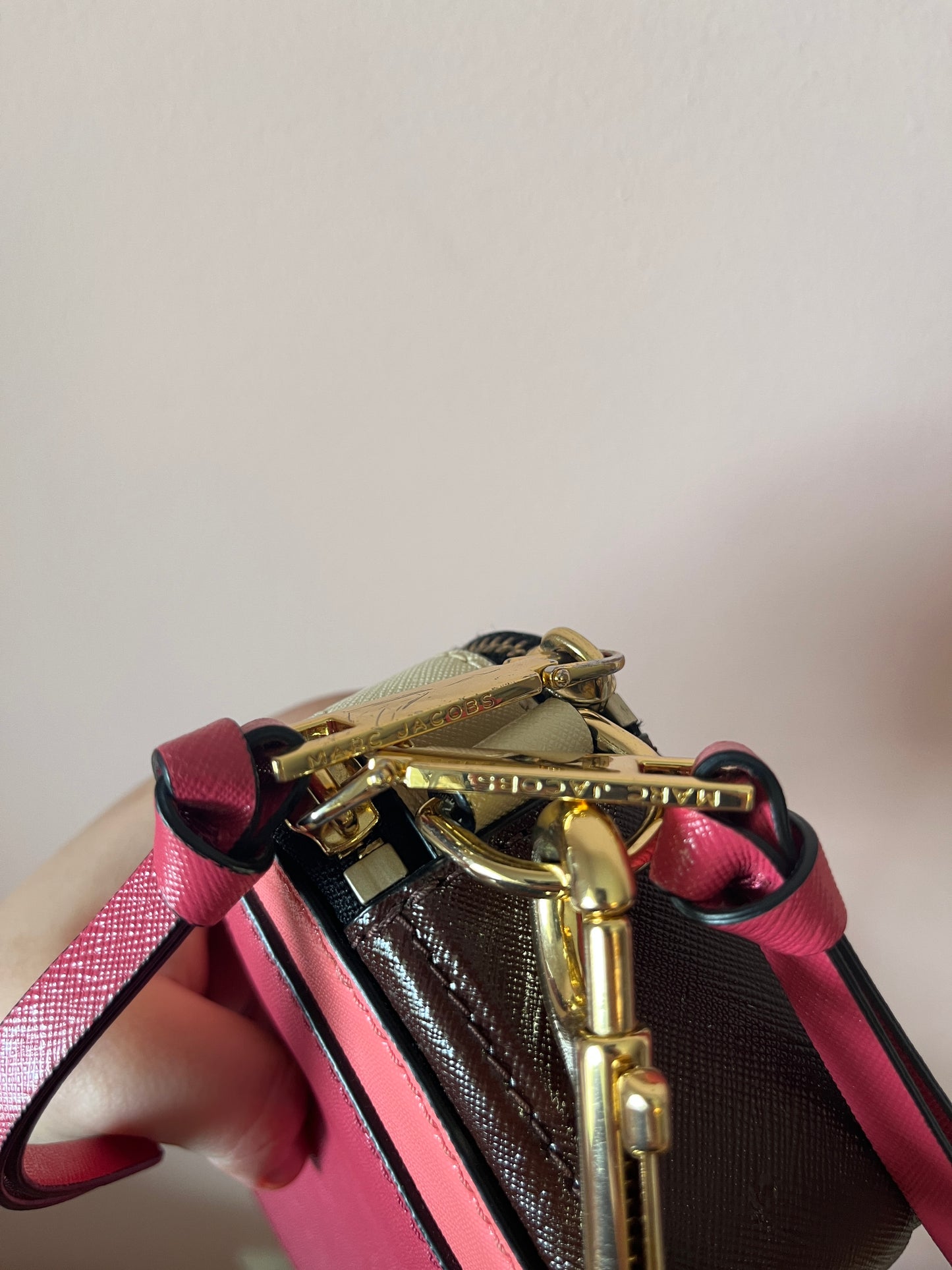 Marc Jacobs Snapshot Camera Bag – Pink