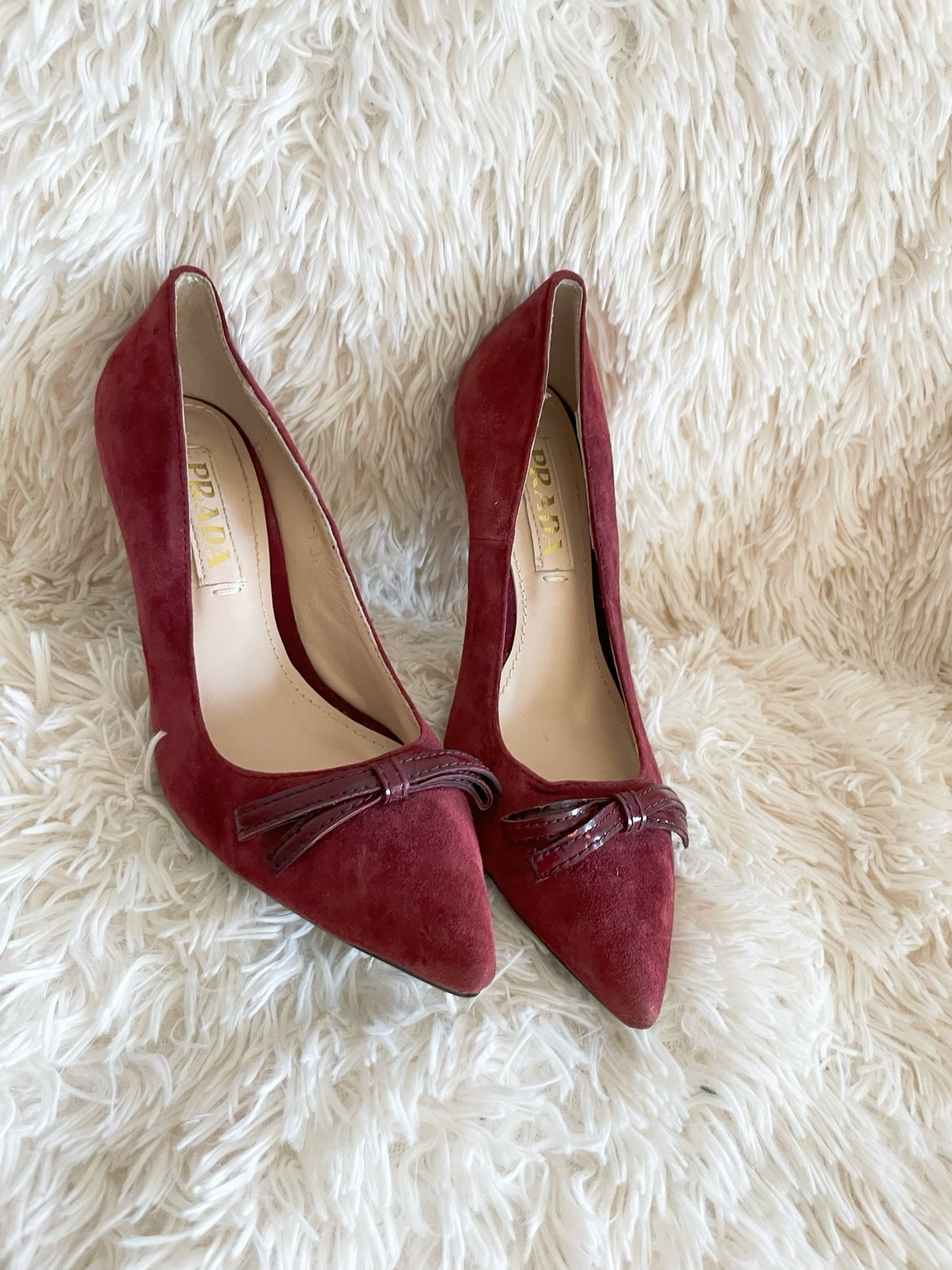 Prada Suede Bow Pumps – Burgundy