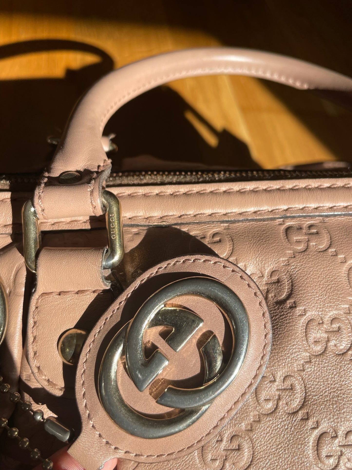 Gucci Sukey Medium Tote Bag – Guccissima Leather, Beige Rose