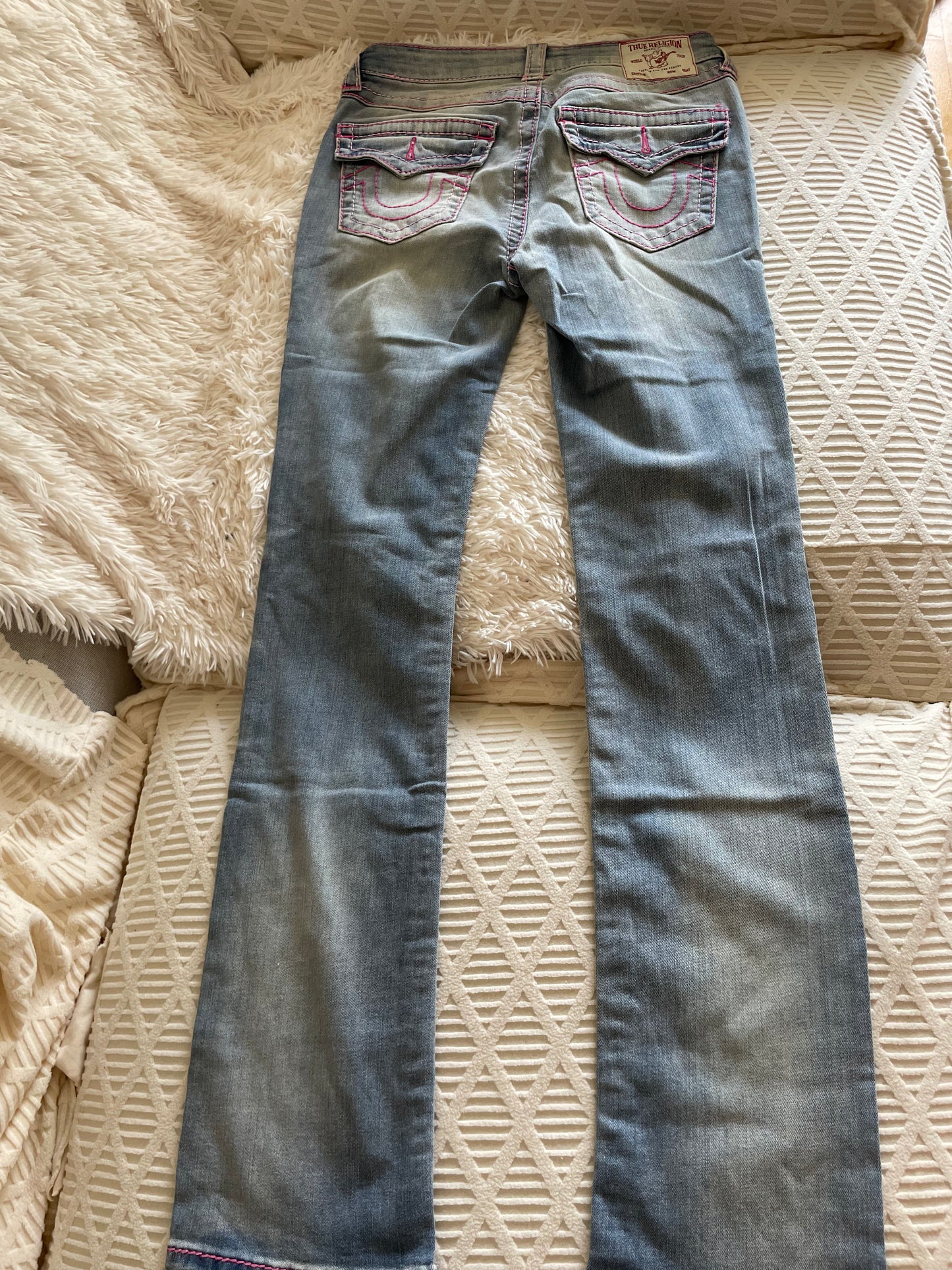 True Religion Billie Mid Rise Straight Jeans – Light Wash with Pink Stitching