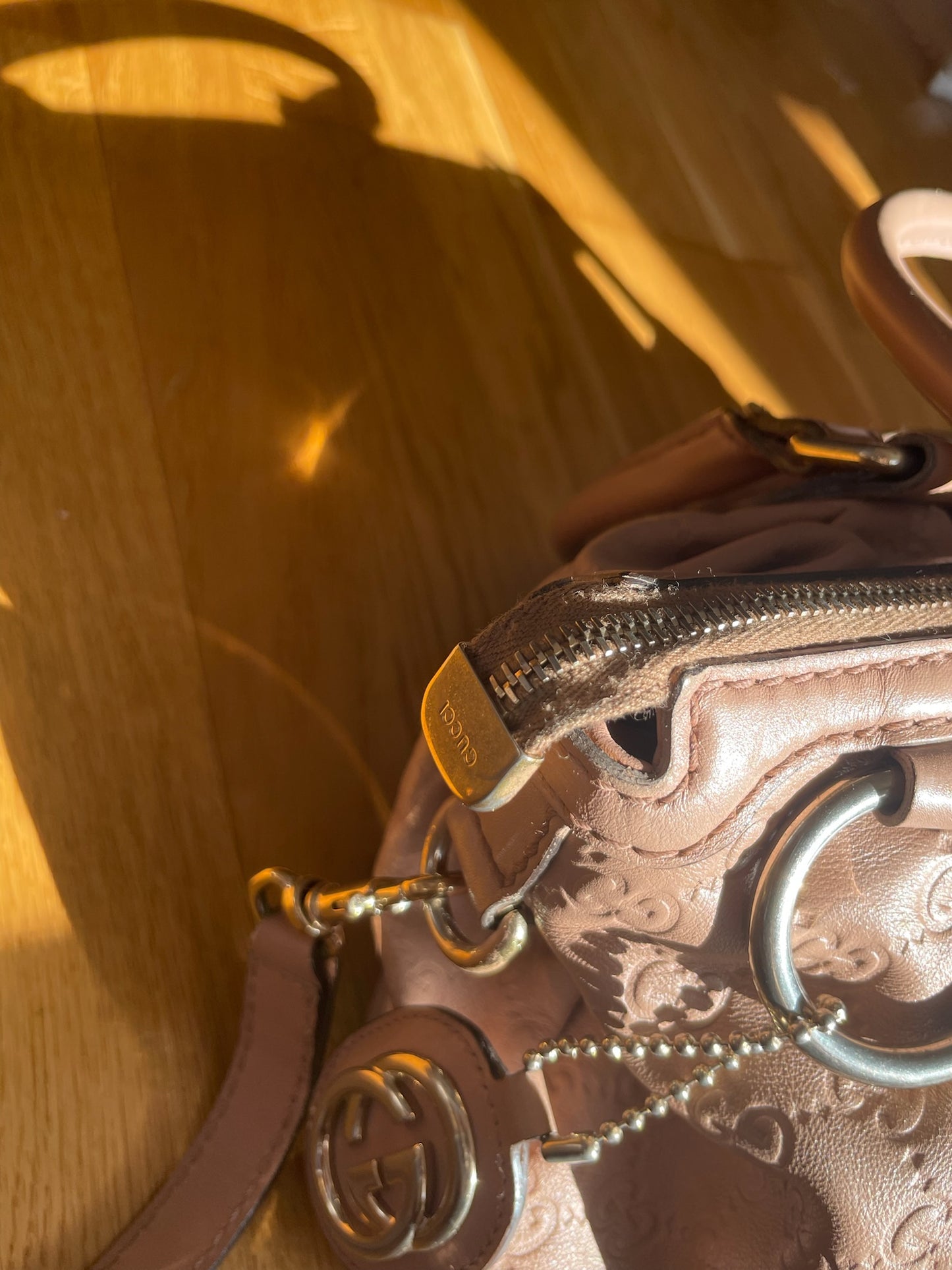 Gucci Sukey Medium Tote Bag – Guccissima Leather, Beige Rose