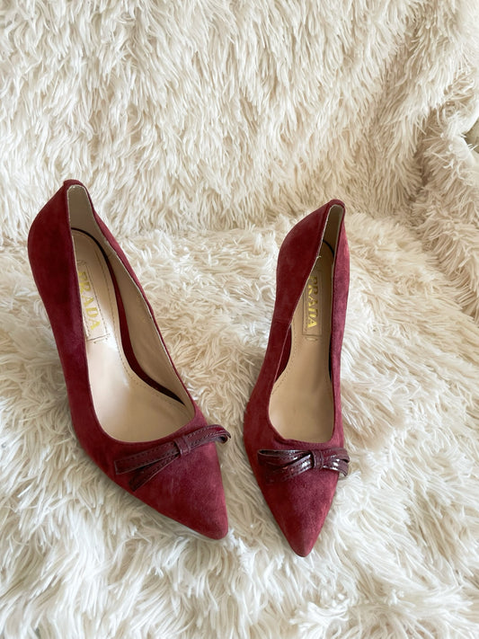Prada Suede Bow Pumps – Burgundy