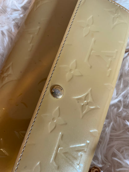 Louis Vuitton Vernis Pochette Felicie Chain Wallet – Light Yellow
