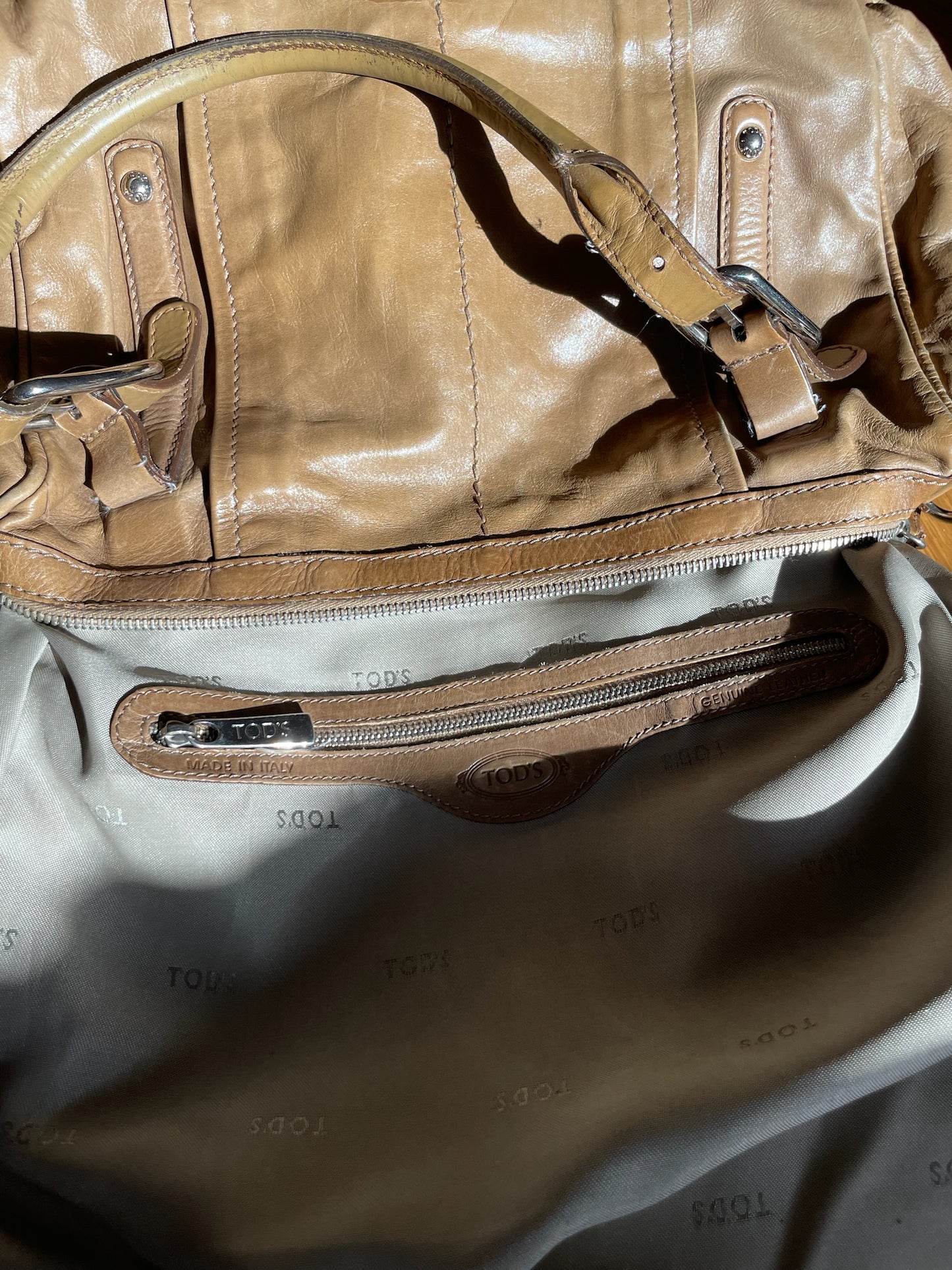 Tod’s Leather Satchel Bag– Beige