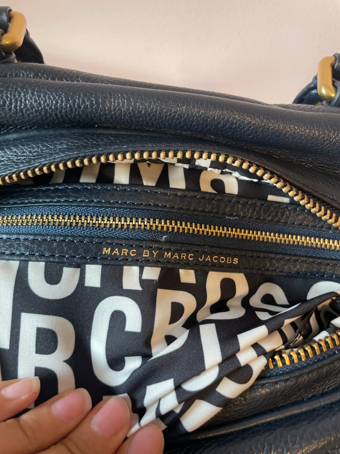 MARC BY MARC JACOBS Classic Q Baby Aidan Satchel – Black Leather（NEW/UNUSED)