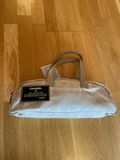 Chanel Cambon Ligne Bowling Bag – Ivory Jacquard with Leather Trim