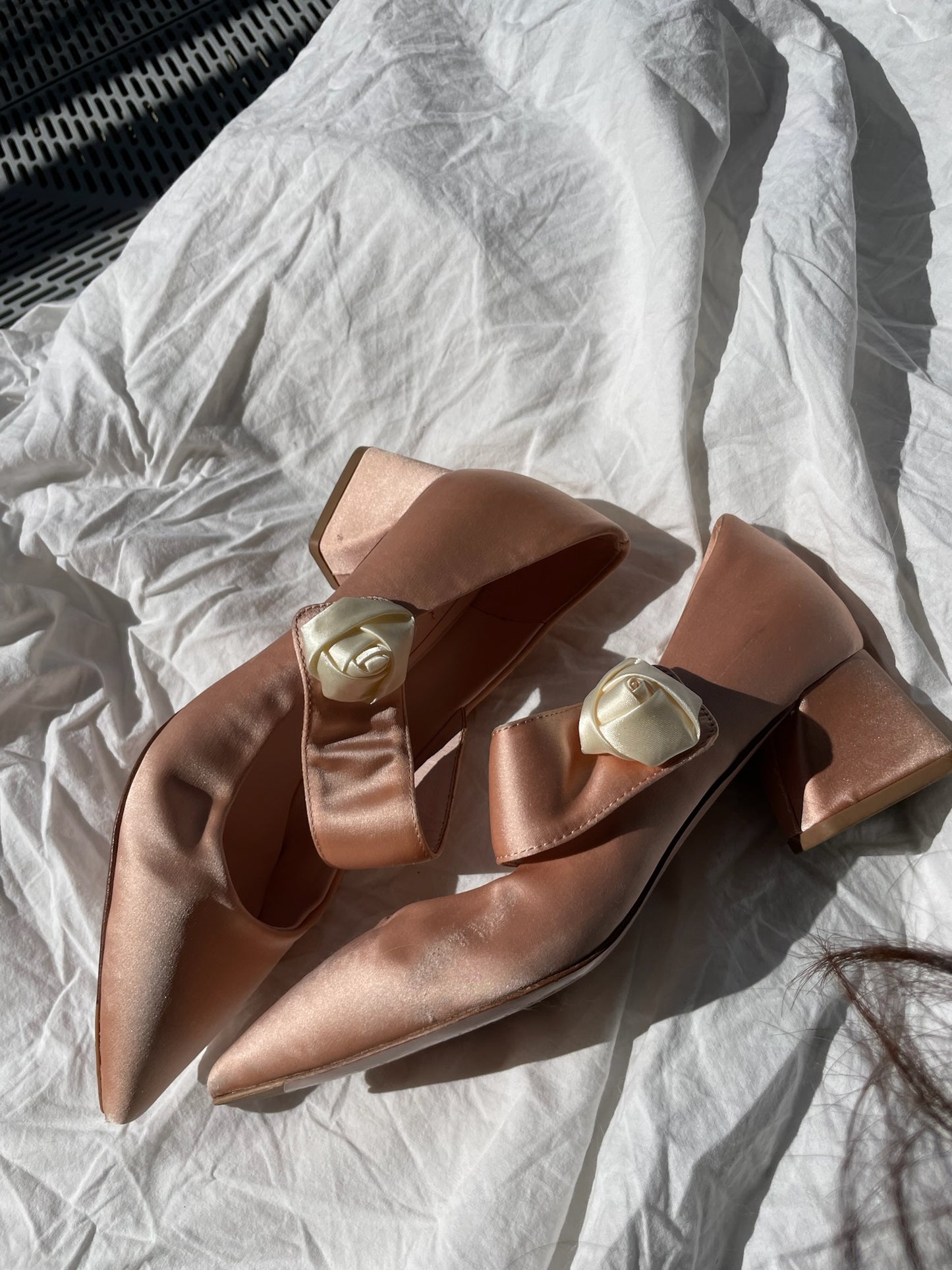 Roger Vivier Satin Pumps with Rose Detail – Blush Pink