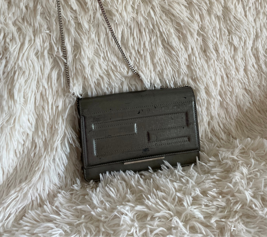 Fendi Baguette Chain Wallet – Metallic Silver Leather